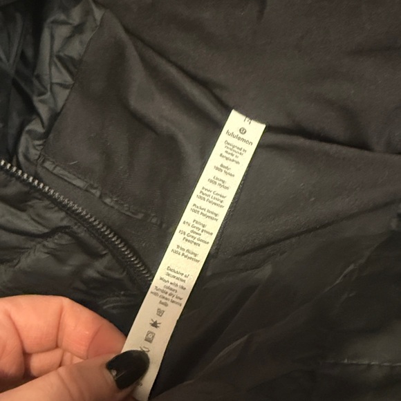 Lululemon Athletica Brave the cold vest 14 Black Puffer Jacket - Picture 4 of 7